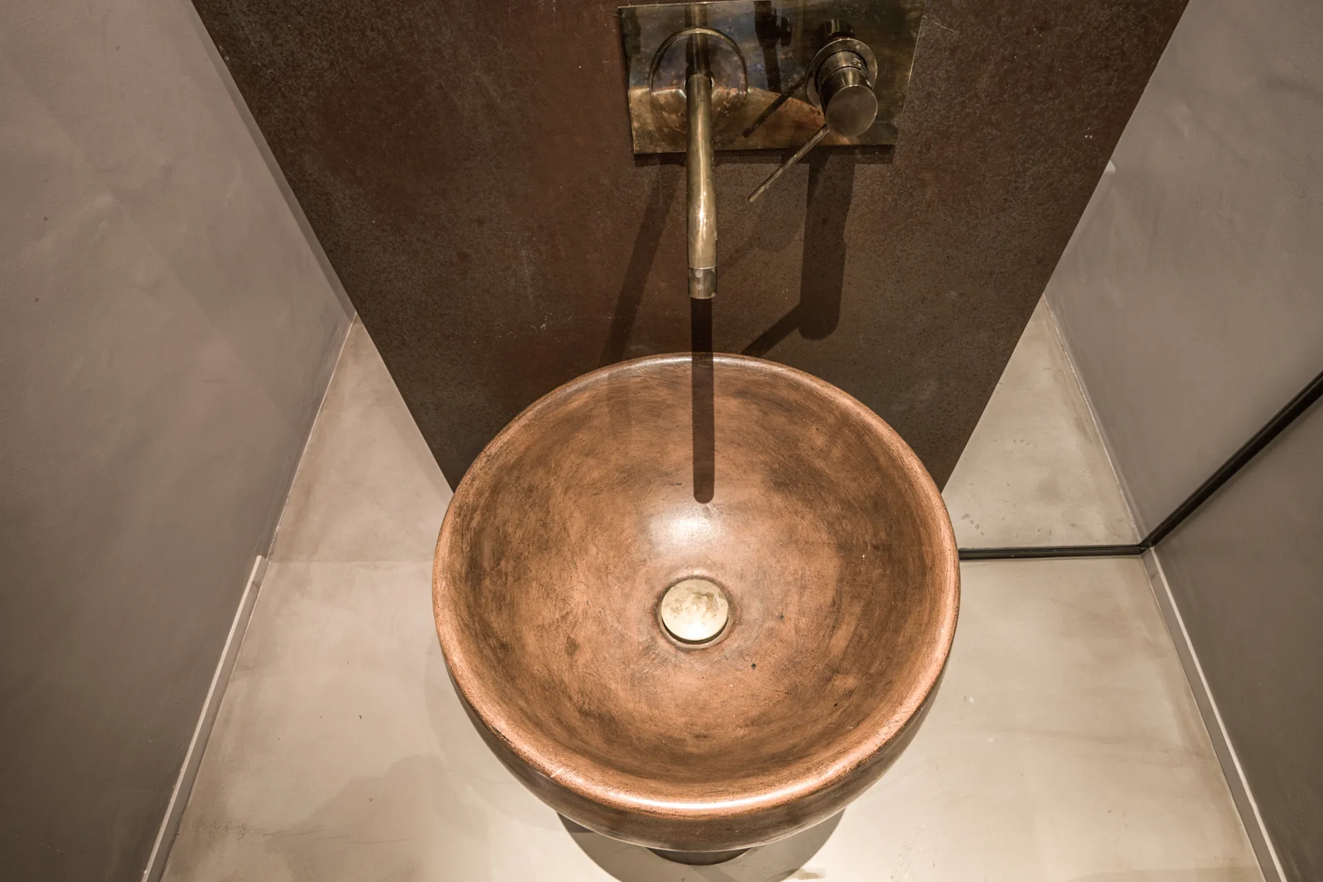 Modern Sink With Microcement